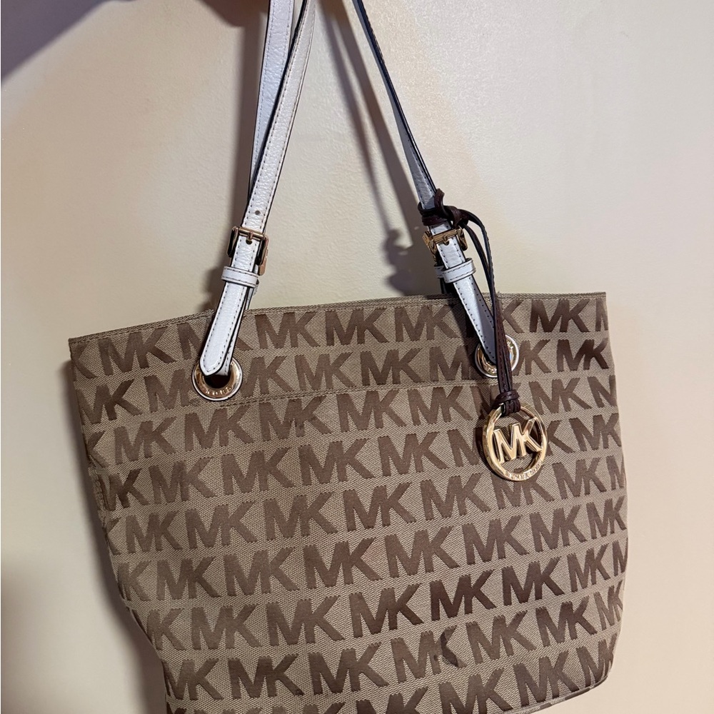 Michael Kors Jet Set Large Canvas Monogram Tote Bag in Tan and White
